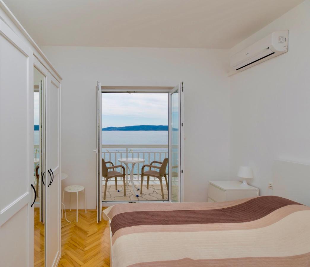 Apartments And Rooms Spiro มีมิตเซ ภายนอก รูปภาพ