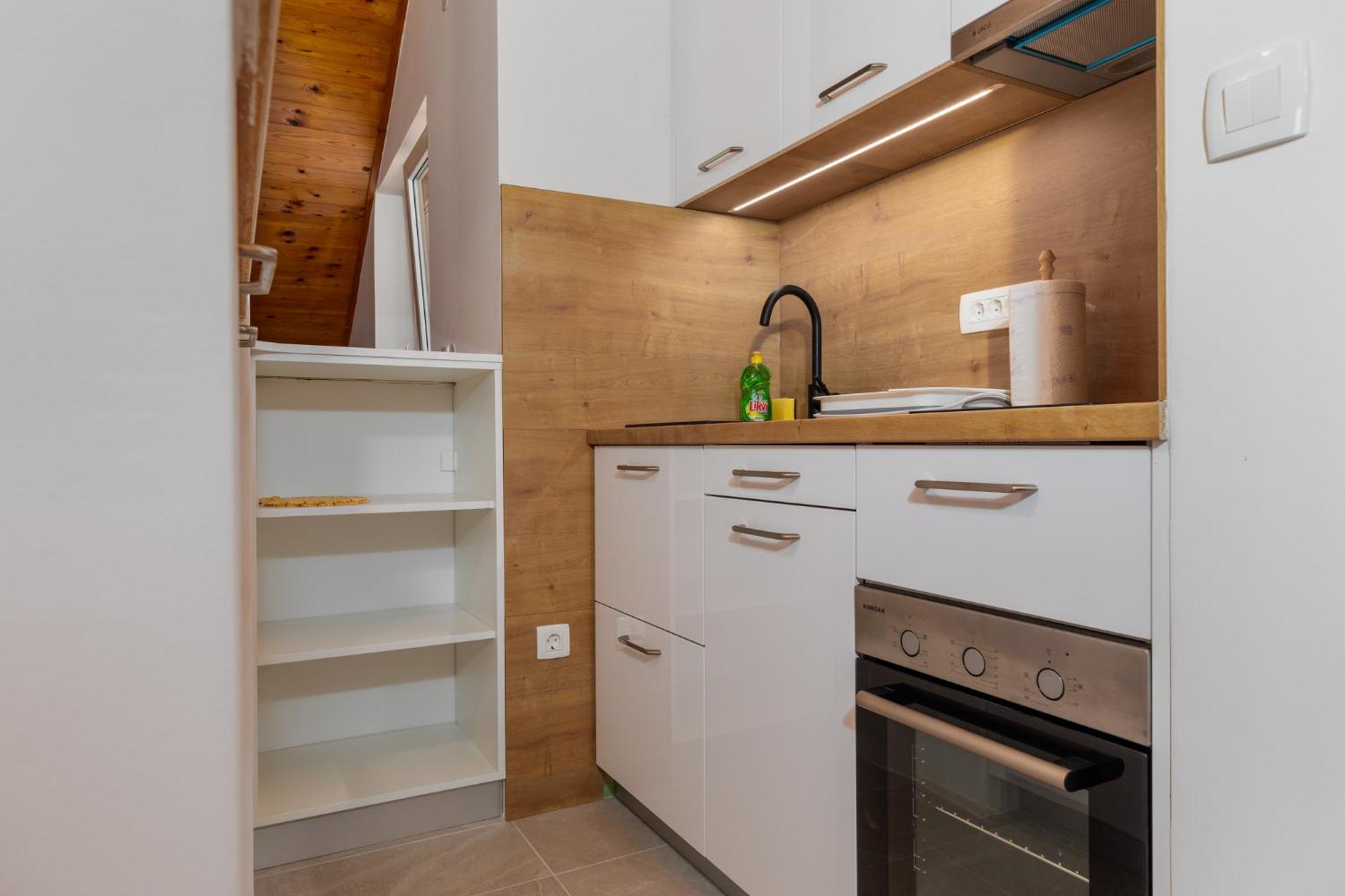Apartments And Rooms Spiro มีมิตเซ ภายนอก รูปภาพ