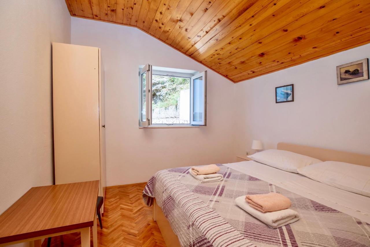 Apartments And Rooms Spiro มีมิตเซ ภายนอก รูปภาพ